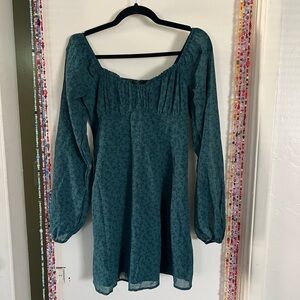 Hollister green floral long sleeve mini dress
